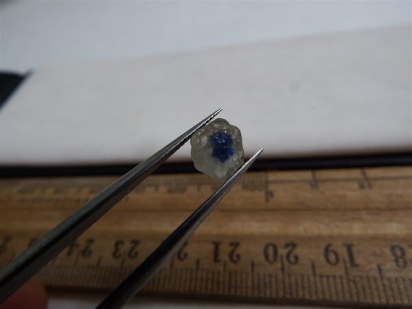 2.5ct bi color madagascar trapichae sapphire gemstone crystal specimen