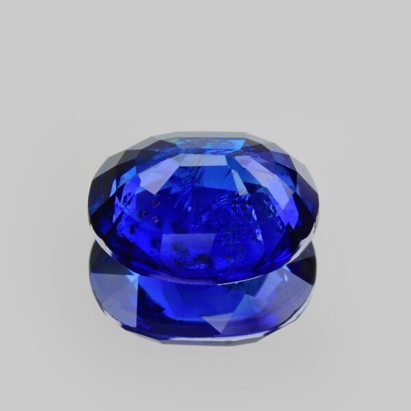 AIG cert 2.91 Ct Ceylon Sapphire cornflower blue Cut Gemstone - Image 2