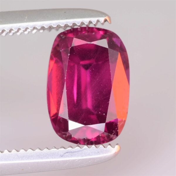 Natural Color Change Umbalite 1.89 ct Garnet - Image 3