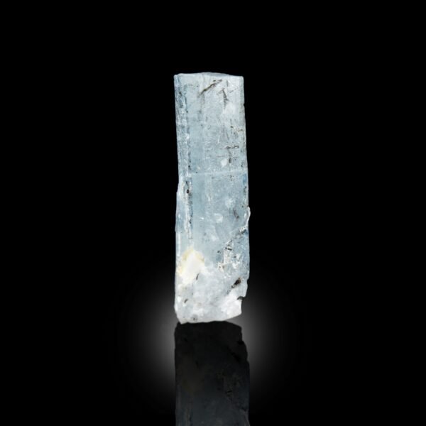 NO RESERVE 9 CARAT NATURAL AQUAMARINE CRYSTAL FROM PAKISTAN