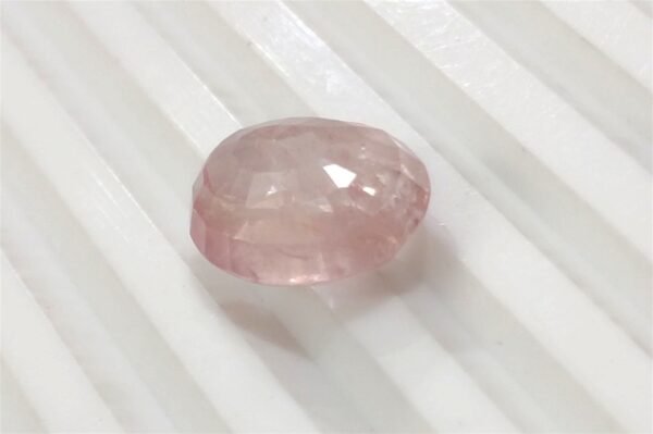 9.04cts Certified Untreated Padparadscha Sapphire, 100% Natural Gemstone - Image 2