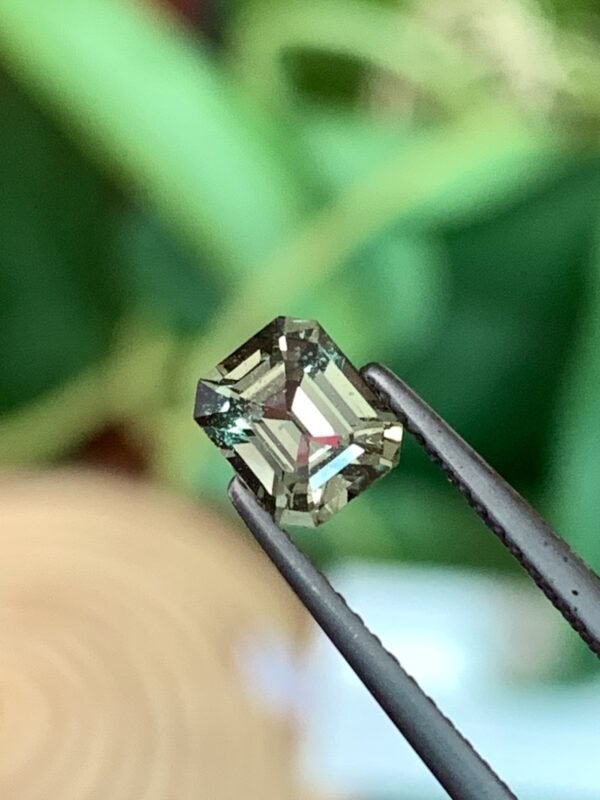 1.03 Cts Certified Unheated Custom Cut Good Quality Green sapphire - Image 3