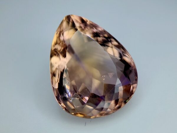 17.92 Ct Natural Bolivia Ametrine 31 JI06
