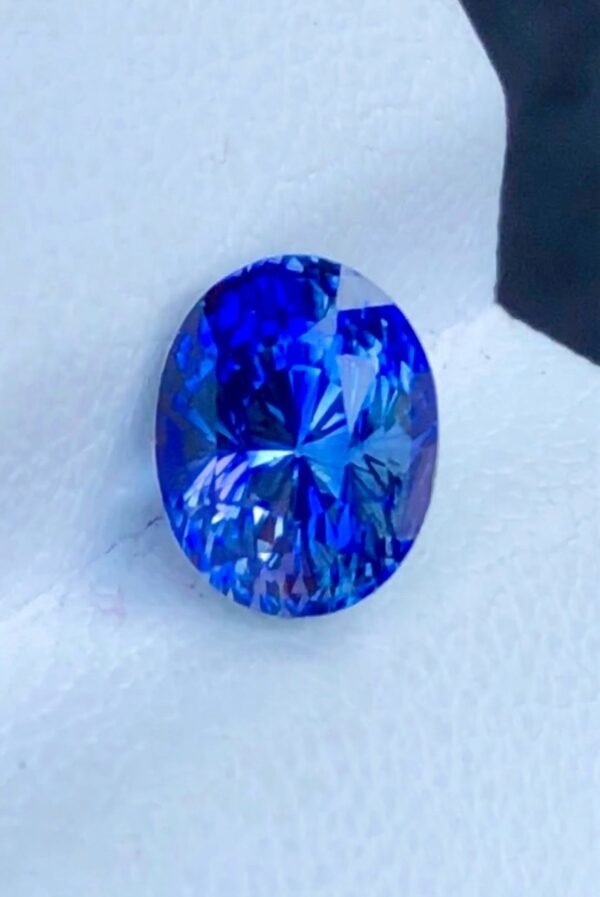 Precision Cut Vivd Blue Sapphire 2.82Ct No Heat Top Quality Sapphre Srlanka