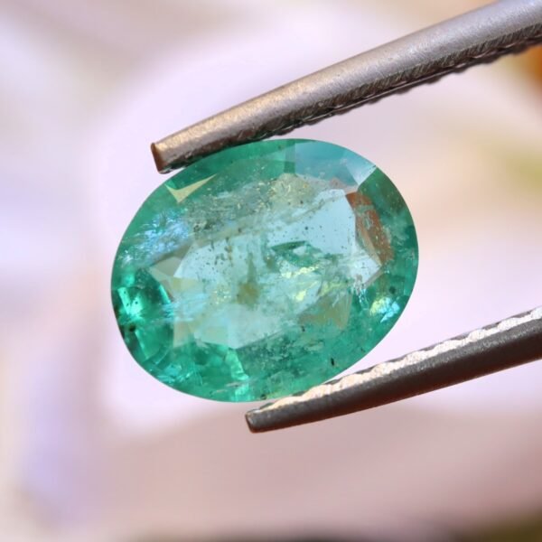IGI CERT 1.04 ct. Green Zambian Emerald *NO RESERVE AUCTION - Image 2