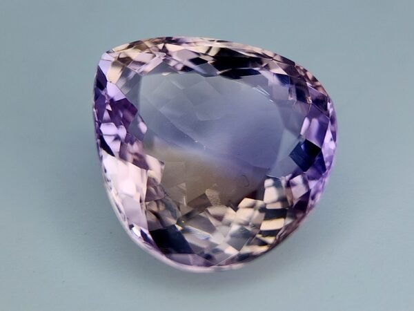 13.84 Carat Natural Bolivian Ametrine H30 Gemstone IGCHMX1