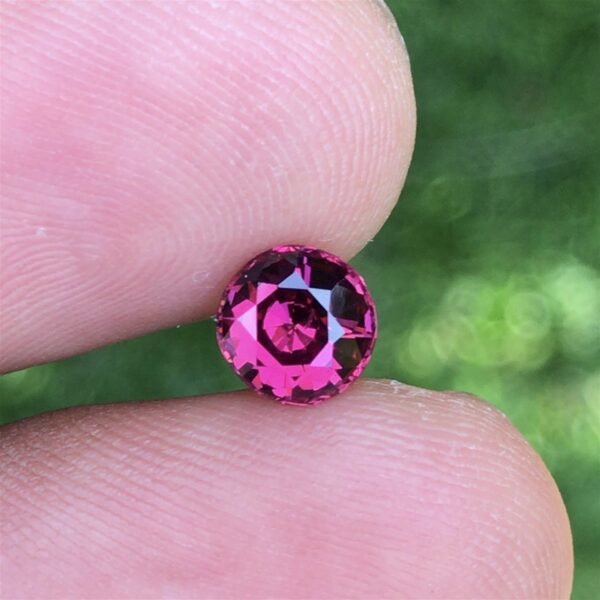 1.10 CT GARNET RHODOLITE PURPLE ROUND SHAPE 100% NATURAL UNHEATED SRI LA
