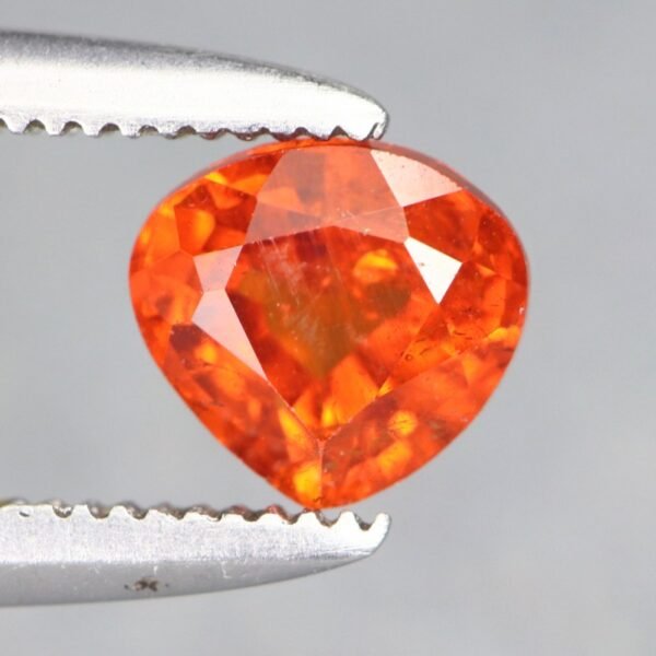 0.94 Ct Fanta Garnet Awesome Cut Top Luster FG65