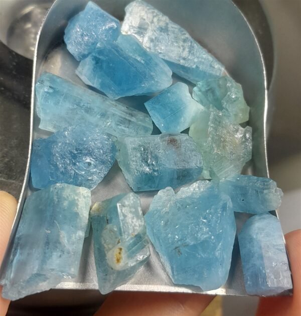 113cts/14pcs/Vietnam Natural Blue Aquamarine Rough Crystal - Image 2