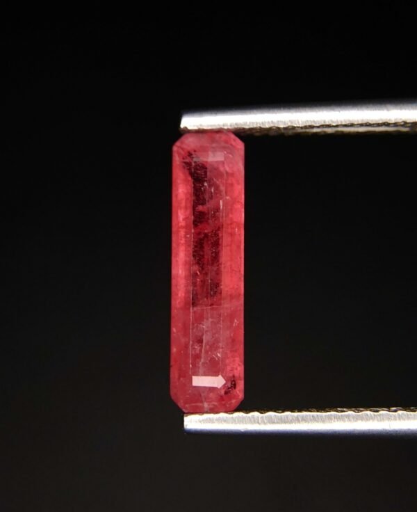 NR! Rarest 1.67 ct Red Rhodonite - Image 2