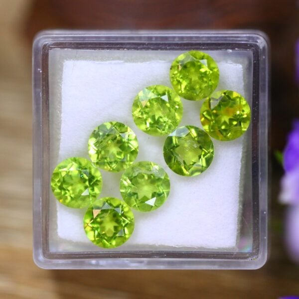 7.40ct Natural Green Peridot Round Cut Lot LA9763 - Image 2