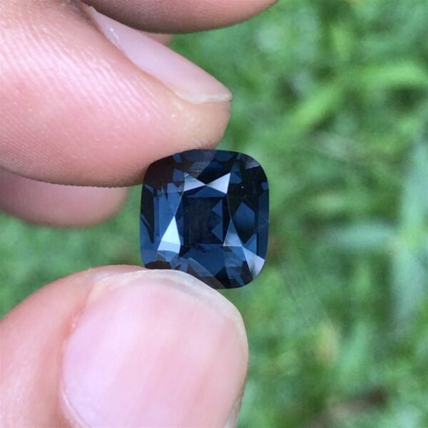 3.85 CRT SPINEL DARK BLUE SPINEL WEL CUT 100% NATURAL UNHEATED BURMESE