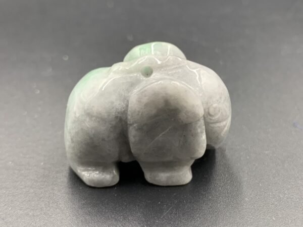96.80 Cts Hand Carved Jade Elephant - Image 3