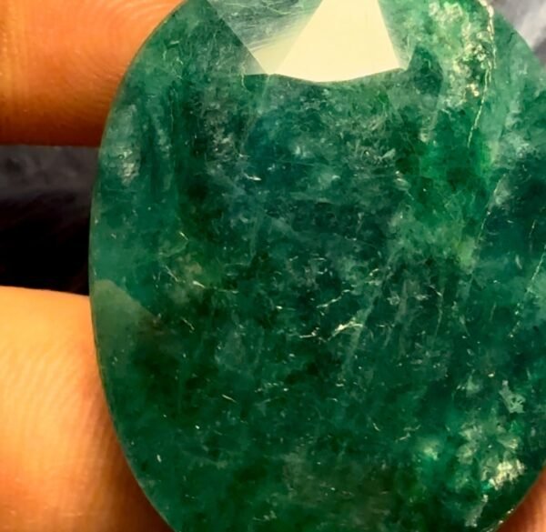 92.80CT Big Size Brazilian Emerald: So Green and Shiny.